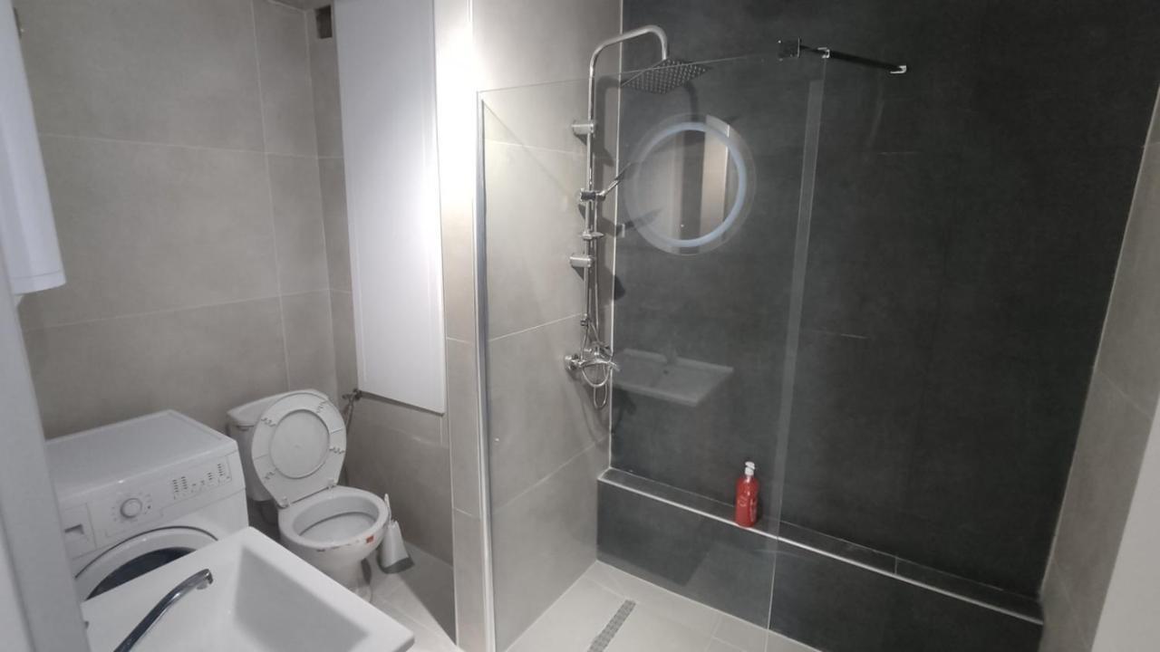 Sky View Luxury Center Skopje Apartments Екстер'єр фото