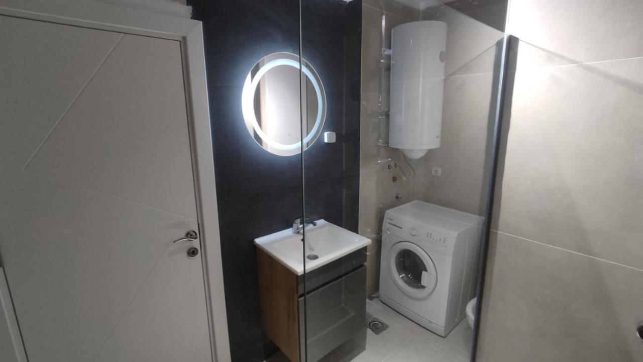 Sky View Luxury Center Skopje Apartments Екстер'єр фото