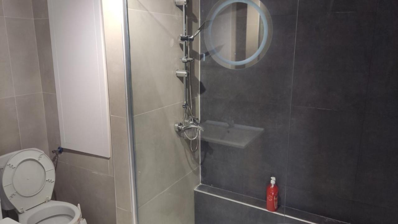 Sky View Luxury Center Skopje Apartments Екстер'єр фото
