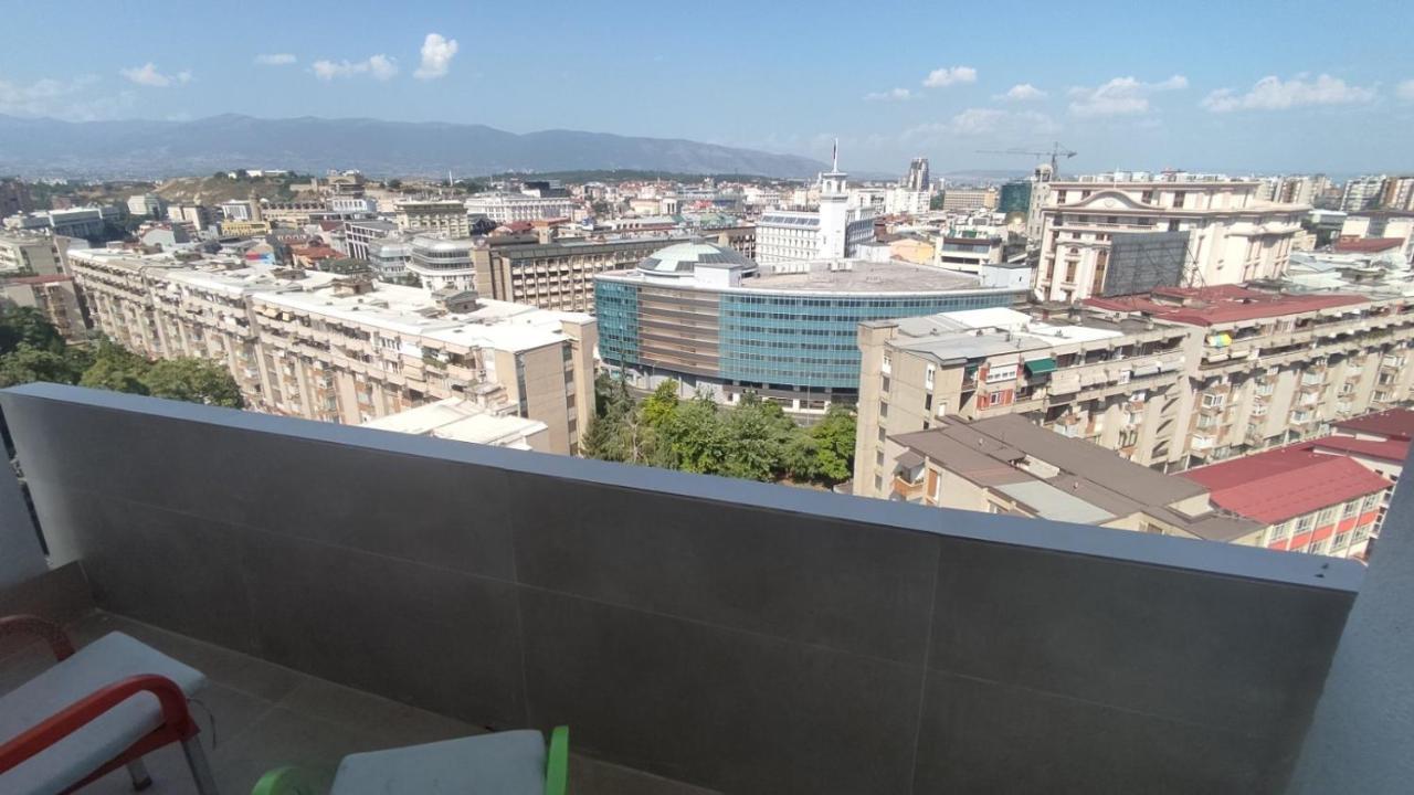 Sky View Luxury Center Skopje Apartments Екстер'єр фото