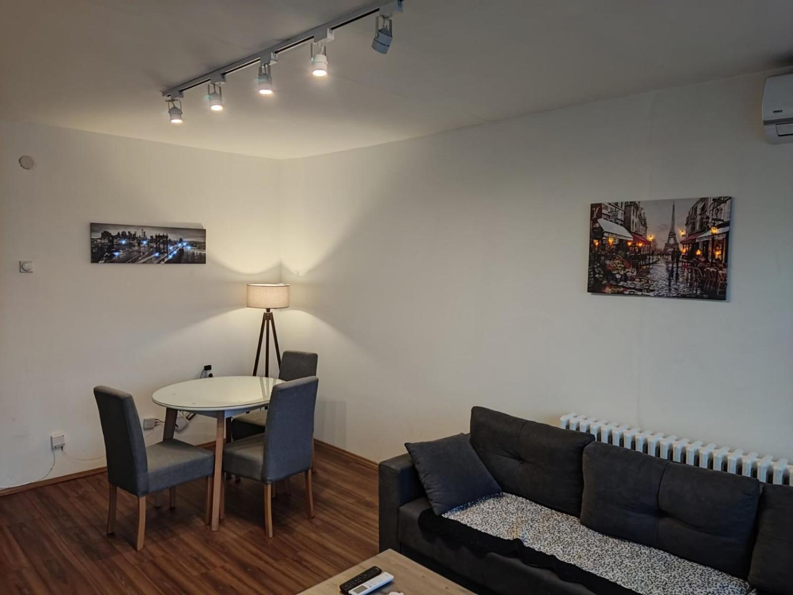 Sky View Luxury Center Skopje Apartments Екстер'єр фото