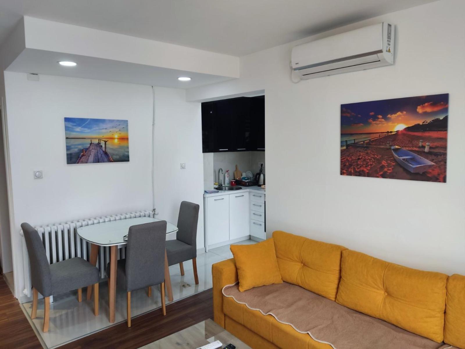 Sky View Luxury Center Skopje Apartments Екстер'єр фото