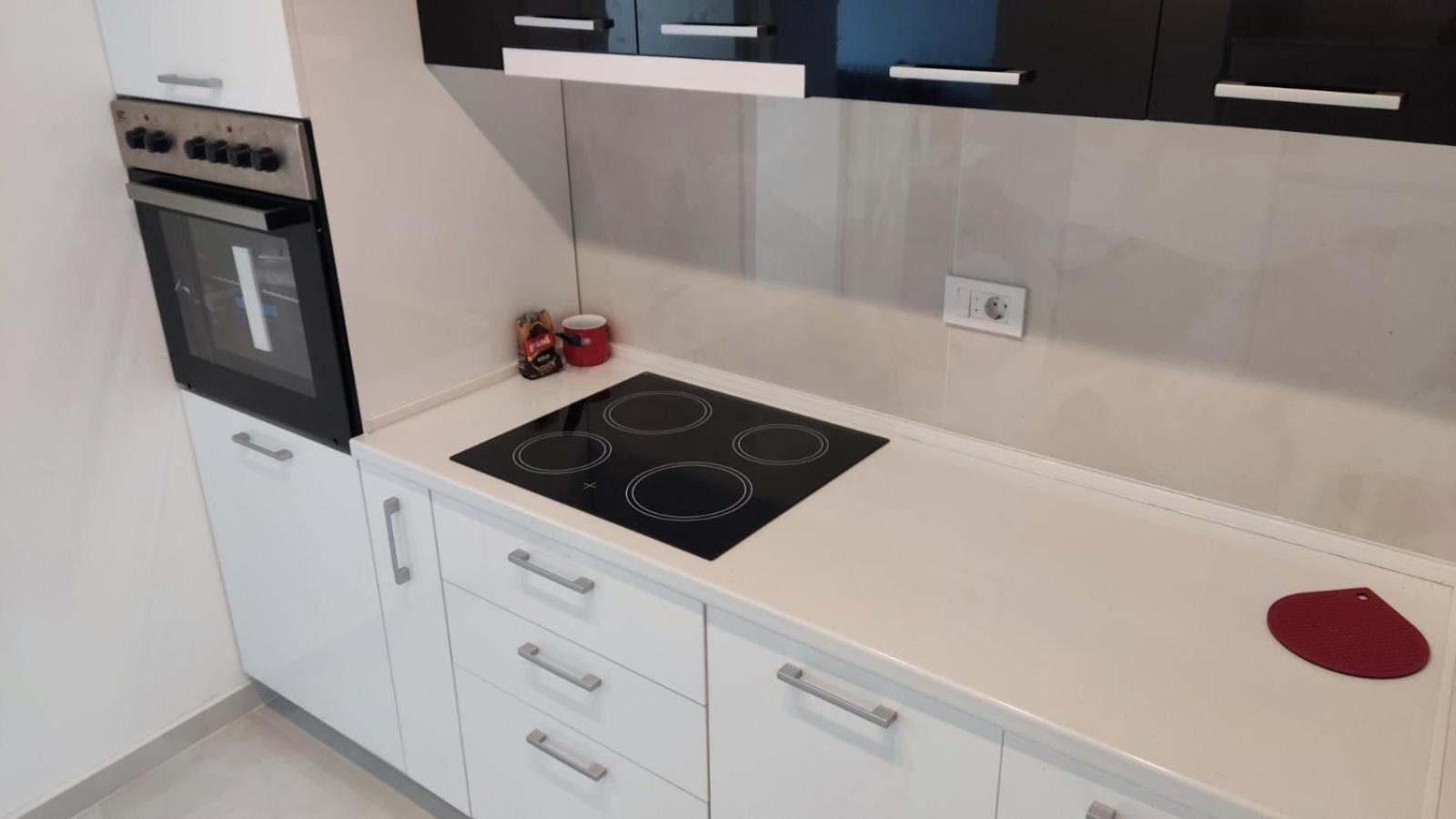 Sky View Luxury Center Skopje Apartments Екстер'єр фото